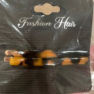NEW two hair clips